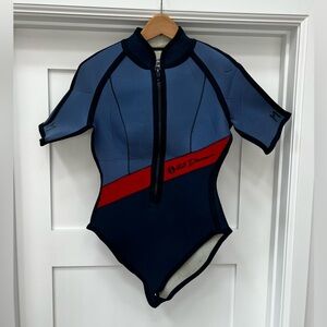 Vintage, US Divers professional grade wetsuit, Size M